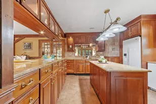 87 Gorham St, Chelmsford, MA 01824 - Photo 10