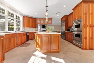 220 Berry St, Wrentham, MA 02093 - Photo 14