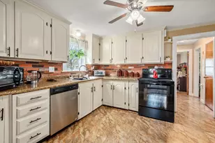 40 Manor Rd, Shrewsbury, MA 01545 - Photo 12