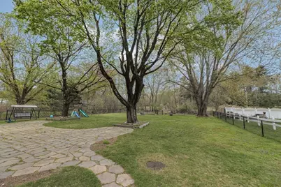 881 Pleasant St, Stoughton, MA 02072 - Photo 22