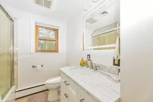 881 Pleasant St, Stoughton, MA 02072 - Photo 10