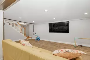 881 Pleasant St, Stoughton, MA 02072 - Photo 20