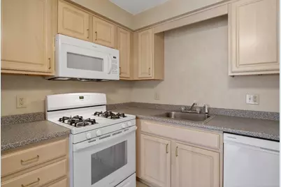 90 Beacon #12, Lawrence, MA 01843 - Photo 10