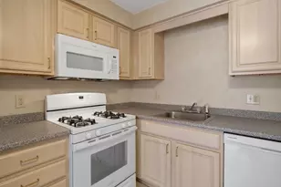 90 Beacon, Lawrence, MA 01843 - Photo 10