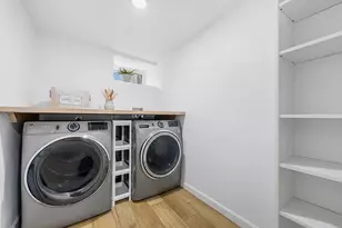 52 Park St, Boston, MA 02132 - Photo 36