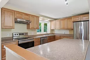 37 Princeton St, Danvers, MA 01923 - Photo 12