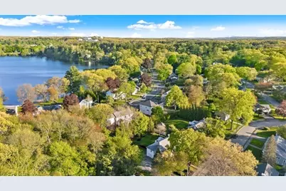 7 Longbow Circle, Lynnfield, MA 01940 - Photo 2