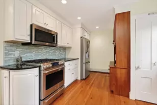 18 Cottage St, Hingham, MA 02043 - Photo 16