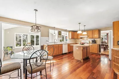 192 Fairway Dr, Attleboro, MA 02703 - Photo 4