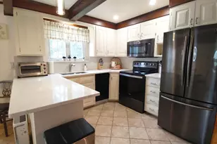 39 Elvira St, Bellingham, MA 02019 - Photo 8