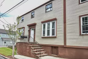 5 Boardman, Newburyport, MA 01950 - Photo 2