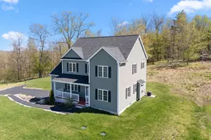 32 Hycrest Rd, Charlton, MA 01507 - Photo 4