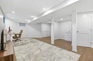97 Trenton St, Melrose, MA 02176 - Photo 32