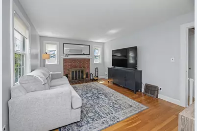 9 Macdonald Circle, Walpole, MA 02081 - Photo 4