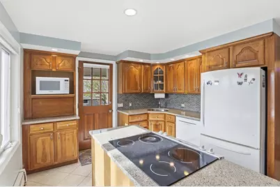 115 Collincote St, Stoneham, MA 02180 - Photo 10
