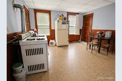 21 Sterling Street, Worcester, MA 01610 - Photo 12
