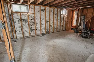 21 Sterling St, Worcester, MA 01610 - Photo 26