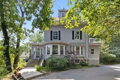 34 Jason St #1, Arlington, MA 02476 - Photo 2