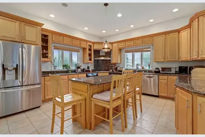 13 Essex St #2, Lynn, MA 01902 - Photo 2