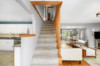 9 Alpine Ct, Gloucester, MA 01930 - Photo 8