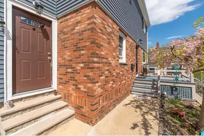 9 Alpine Ct, Gloucester, MA 01930 - Photo 6