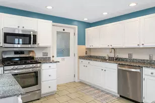 9 Alpine Ct, Gloucester, MA 01930 - Photo 12