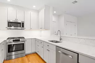 16 Taylor Dr, Reading, MA 01867 - Photo 6