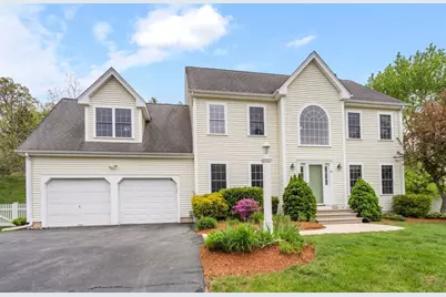 10 Gannett Way, Hopedale, MA 01747 - Photo 2