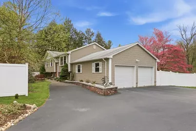 2 Sandspur Ln, North Reading, MA 01864 - Photo 2