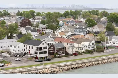 61 Edgewater Dr, Quincy, MA 02169 - Photo 4