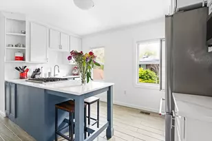 126 Fern Rd, Medford, MA 02155 - Photo 8