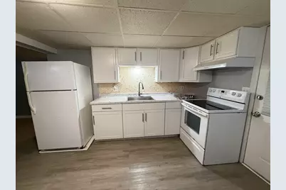 89 Bunker Hill Ave #2, Lowell, MA 01850 - Photo 4