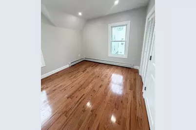 8 Brookfield St, Lawrence, MA 01843 - Photo 16