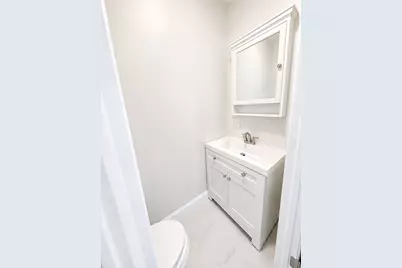 8 Brookfield St, Lawrence, MA 01843 - Photo 4