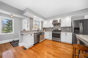 8 Chestnut St, Andover, MA 01810 - Photo 8