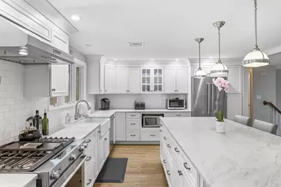 15 Harvard Dr, Bedford, MA 01730 - Photo 2