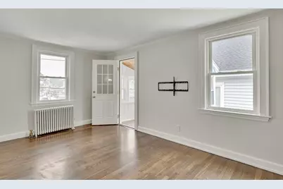 19 Fairview Ave #B, Malden, MA 02148 - Photo 4