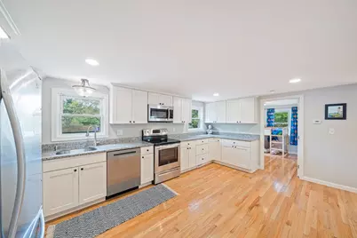 5 Pine Cir, Pembroke, MA 02359 - Photo 4