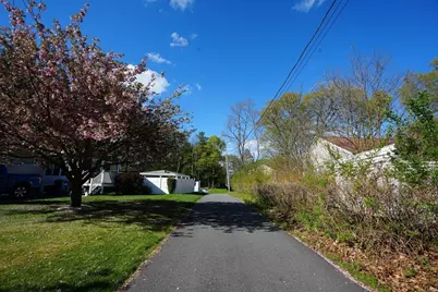 7 Young St, Tewksbury, MA 01876 - Photo 32