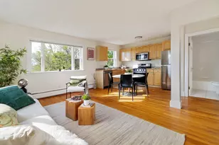 82 Munroe St, Somerville, MA 02143 - Photo 2