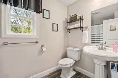 152 Ambrose St, Springfield, MA 01109 - Photo 22