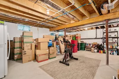 152 Ambrose St, Springfield, MA 01109 - Photo 32