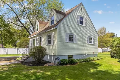 34 Andover St, Wilmington, MA 01887 - Photo 4