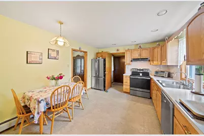 25 Fairmount Ave, Braintree, MA 02184 - Photo 4
