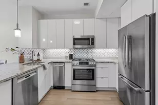 121 Portland St, Boston, MA 02114 - Photo 2