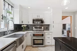 8 Searle St, Georgetown, MA 01833 - Photo 6