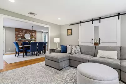 864 Locust St, Raynham, MA 02767 - Photo 8