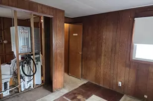 1237 Central St, Leominster, MA 01453 - Photo 12
