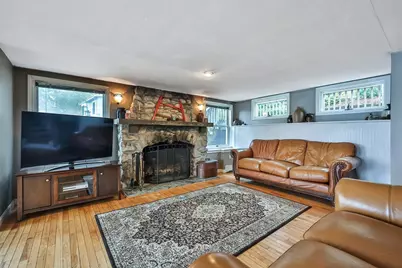 371 & 377 Franklin St, Wrentham, MA 02093 - Photo 16