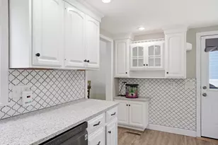 77 Weyham Rd, Weymouth, MA 02191 - Photo 6